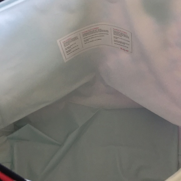 NIB Thermal Tote by Thirty-One - Picture 6 of 7